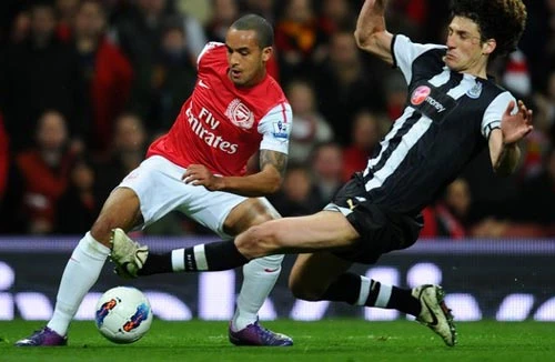 Arsenal trở thành "ông vua ngược dòng" 