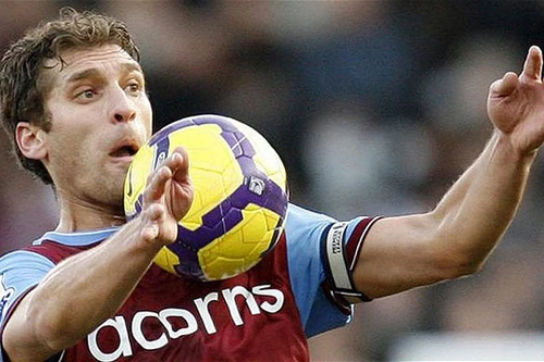 Lại một cầu thủ Ngoại hạng Anh đối diện với "tử thần" 