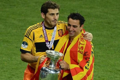 Xavi và Casillas giành giải Hoàng tử Asturia