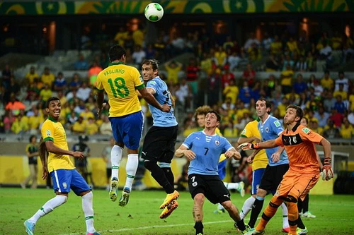 Brazil 2-1 Uruguay: Căng thẳng đến phút chót