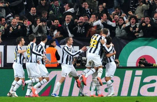 Juventus bùng nổ đánh bại Inter