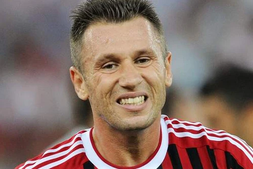 Cassano lên bàn mổ