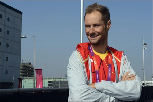 VĐV than vãn về giường nằm ở Olympic