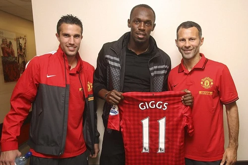 Usain Bolt sắp "đầu quân" cho MU 