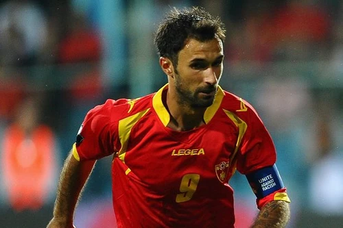 Thủ quân Montenegro khinh ĐT Anh ra mặt