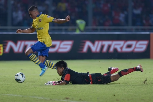 Arsenal tạo ra mưa bàn thắng tại Indonesia