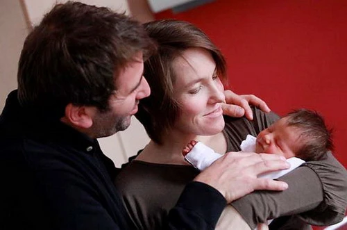 Justine Henin lần đầu làm mẹ, Kim Clijsters chờ con trai thứ 2 