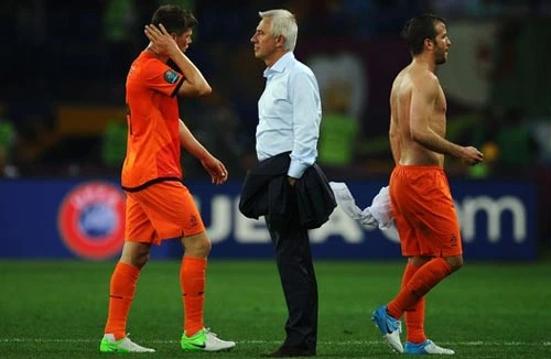 Nội bộ Hà Lan lục đục sau trận thua Đan Mạch?