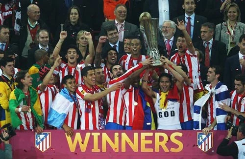 Falcao đưa Atletico Madrid lên đỉnh vinh quang