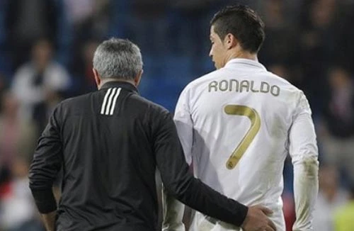 Bí mật kinh khủng ở phòng thay đồ Real Madrid 