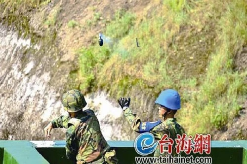 Quân đội Đài Loan huấn luyện ném lựu đạn thật, sau 14 năm bãi bỏ