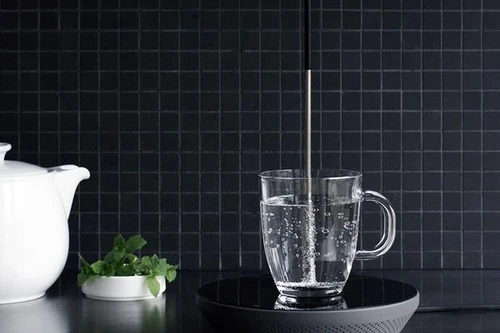  Đun nước siêu tốc bằng thiết bị Miito.