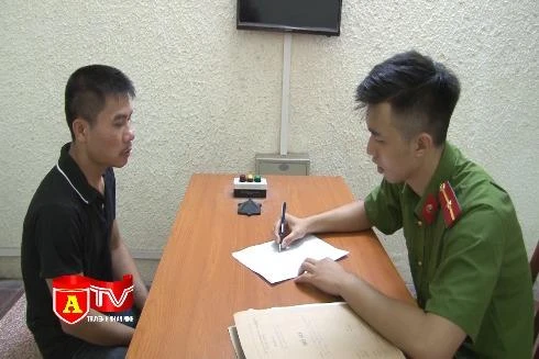 Kiểm tra hành chính, phát hiện "cặp bài trùng" gây ra hàng chục vụ trộm cắp xe máy