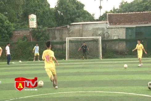 Các đội bóng tích cực tập luyện cho Giải bóng đá học sinh THPT Hà Nội