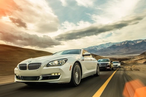 Audi, Mercedes lăm le soán ngôi BMW