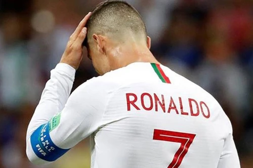 [ẢNH] Ronaldo cô độc và lạc lõng trong lần cuối cùng đá World Cup