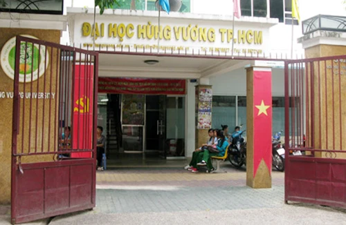 Không chịu bàn giao dấu, lối thoát nào cho ĐH Hùng Vương?