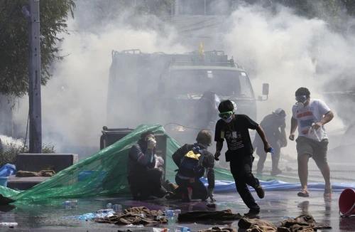 Thủ tướng Thái Lan bác yêu cầu từ chức 