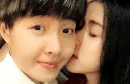 Chuyện của cô gái chuyển giới nổi tiếng cư dân mạng mang biệt danh “Tú lơ khơ”