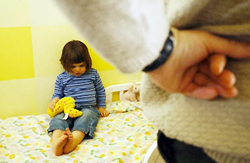 Đừng say xỉn rồi trút xuống đầu con cái