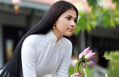 “Nét đẹp lạ” và cuộc thi Hoa hậu Hoàn vũ 2013