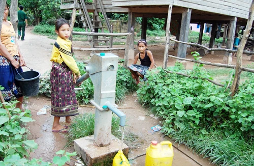 "Bản anh em" trên biên giới Việt - Lào 