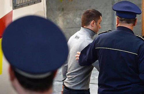 Kiện lại bảo tàng vì trộm tranh quá dễ