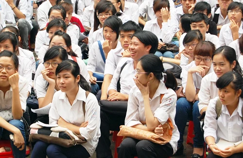 Đột phá thi cử để dạy thêm không còn là gánh nặng