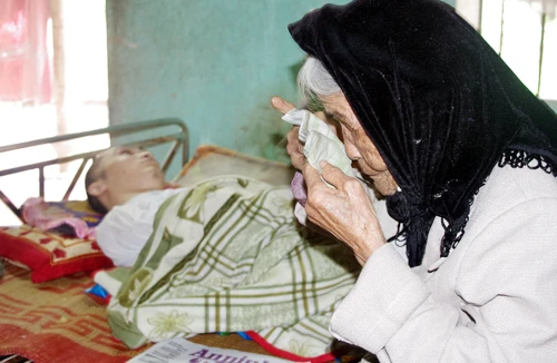 Trần gian khổ một kiếp người