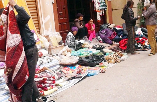 Giáp Tết: Hàng kém chất lượng “tung hoành” 