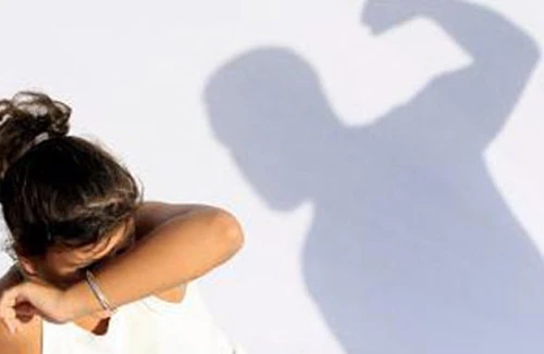 Dùng bạo lực vì... bất lực