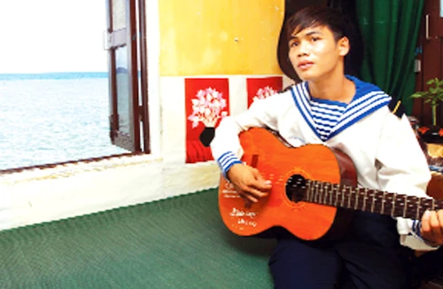 "Đây Trường Sa, kia Hoàng Sa..."