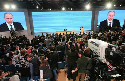 Quan chức phải công khai thu nhập, chi tiêu