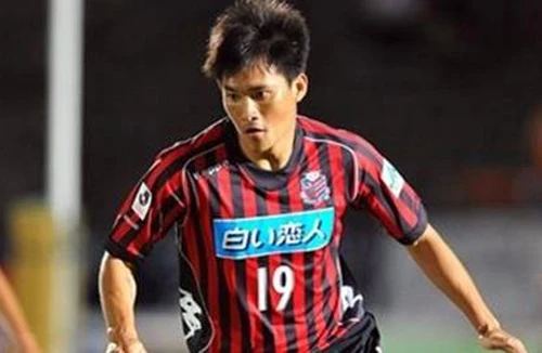 Công Vinh tiếp tục gắn bó với C.Sapporo?