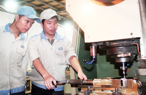 Xây dựng niềm tin, không nóng vội tăng trưởng