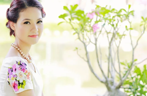 Trần Thị Quỳnh dự thi Hoa hậu Quý bà thế giới 2013