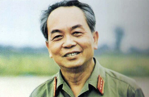 Cả dân tộc thương tiếc Bác, Bác ơi…! 