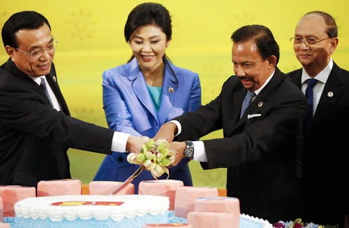 Thủ tướng mới “ra mắt”