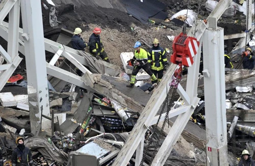 Latvia: Sập mái siêu thị, 45 người chết