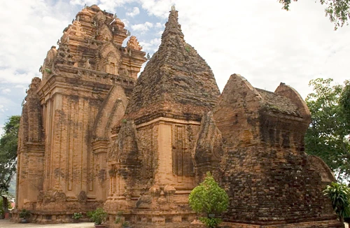 Huyền bí bảo tháp Ponagar