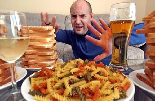 Lạ lùng những người không uống vẫn say