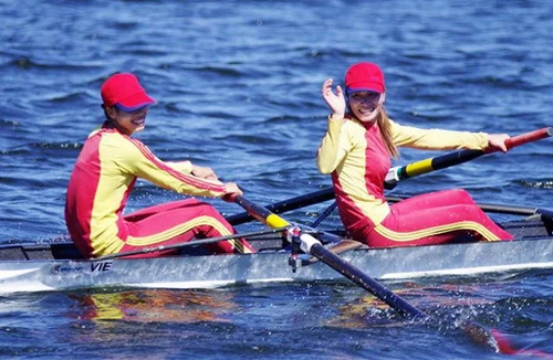 Đua thuyền Việt Nam thất bát