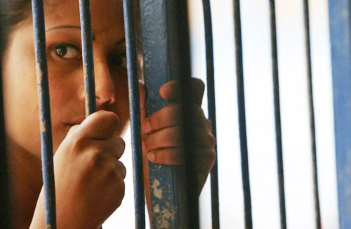 Phá thai sẽ bị phạt tù