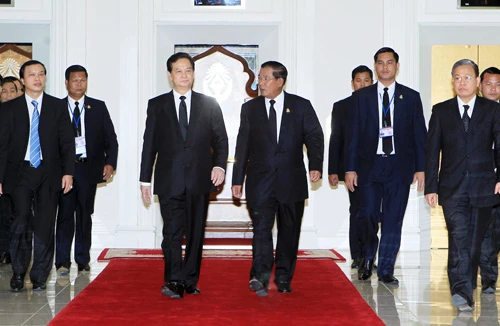 Thủ tướng Campuchia Hun Sen thăm chính thức Việt Nam