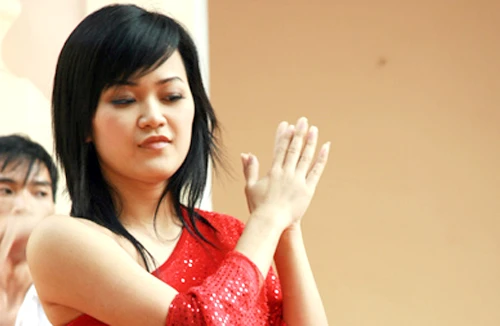 Nữ sinh Kim Anh cắt cổ người tình trên xe Lexus và những khát khao đã một thời nguội tắt