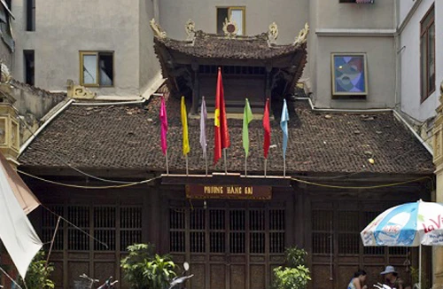 Phố cổ Hà Nội: Nhạt nhòa những mái đình