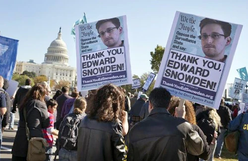 “Ngã giá” với Snowden