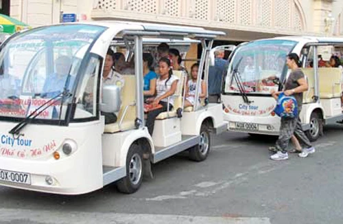 Xe điện, tiện nhưng chưa “Hà Nội”