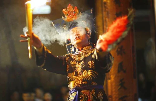 “Nghi lễ Chầu văn-Saenam Gut”