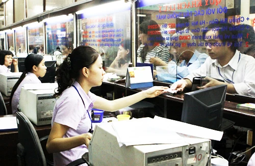 Tàu xe “rủ nhau” tăng giá vé dịp Tết